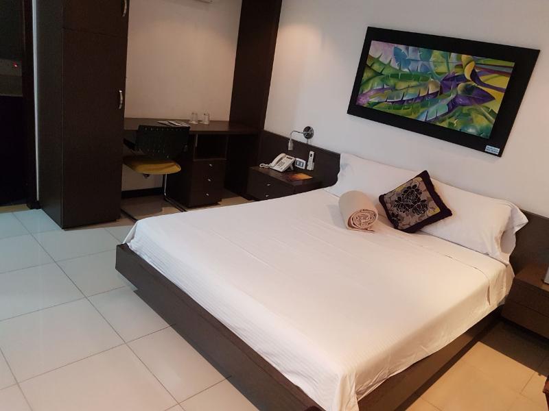 Hotel Golden Palermo Μεντεγίν Εξωτερικό φωτογραφία